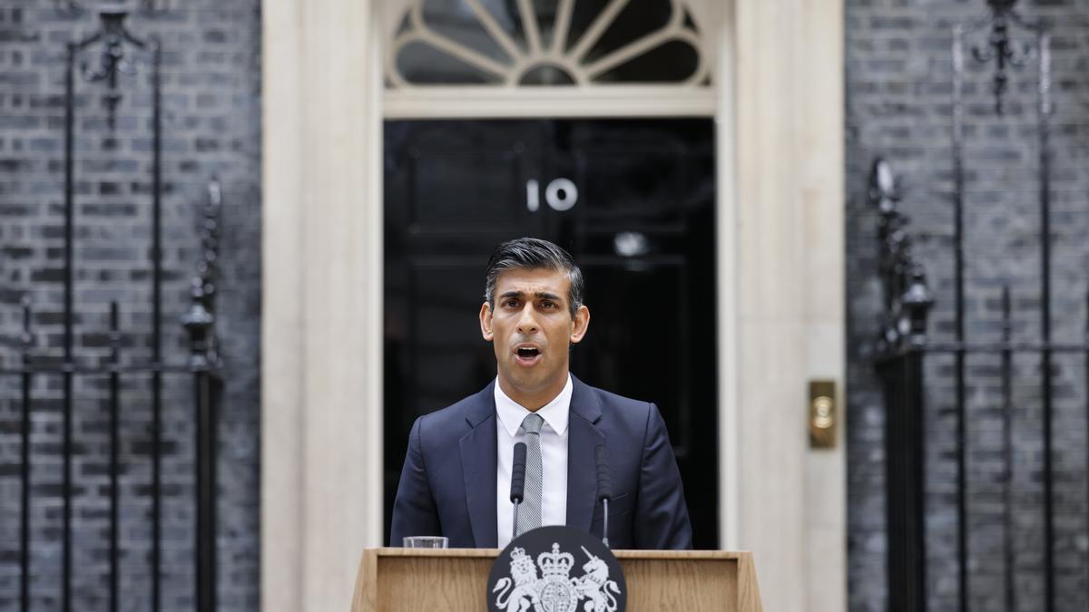 Rishi Sunak en una compareixença davant el 10 de Downing Street