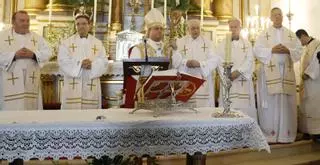 Bajan a 83 los sacerdotes en activo de la Vicaría de Pontevedra, con una edad media superior a 70 años