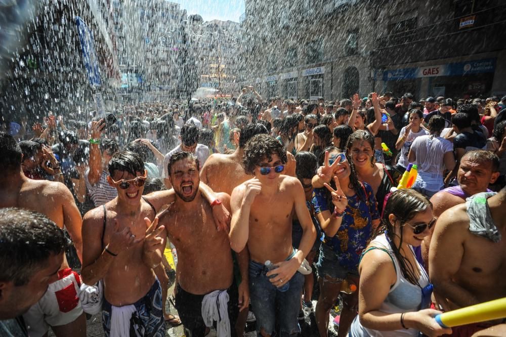 ¡Búscate en la Fiesta del Agua de Vilagarcía!