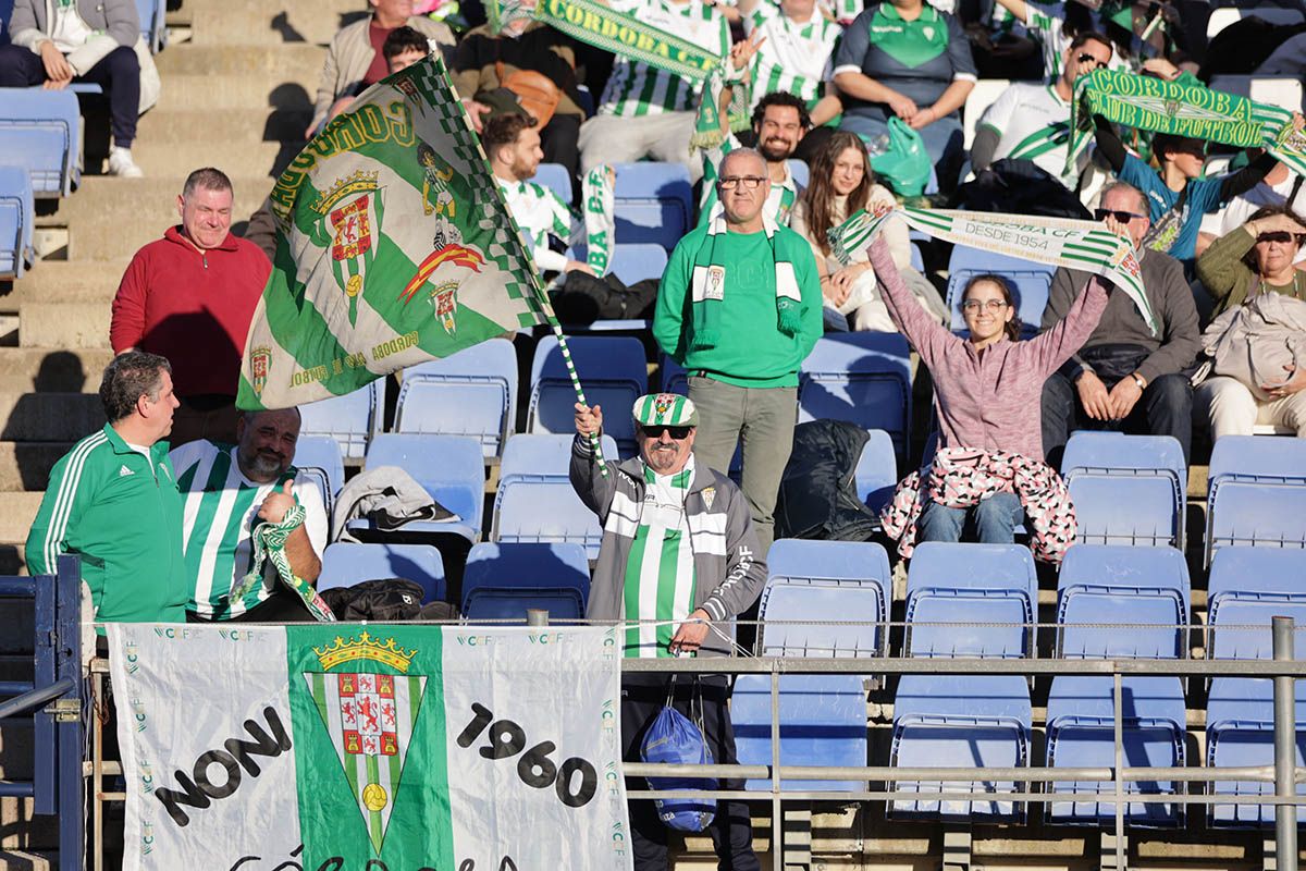 Recreativo de Huelva-Córdoba CF: las imágenes de la afición blanquiverde en el Colombino