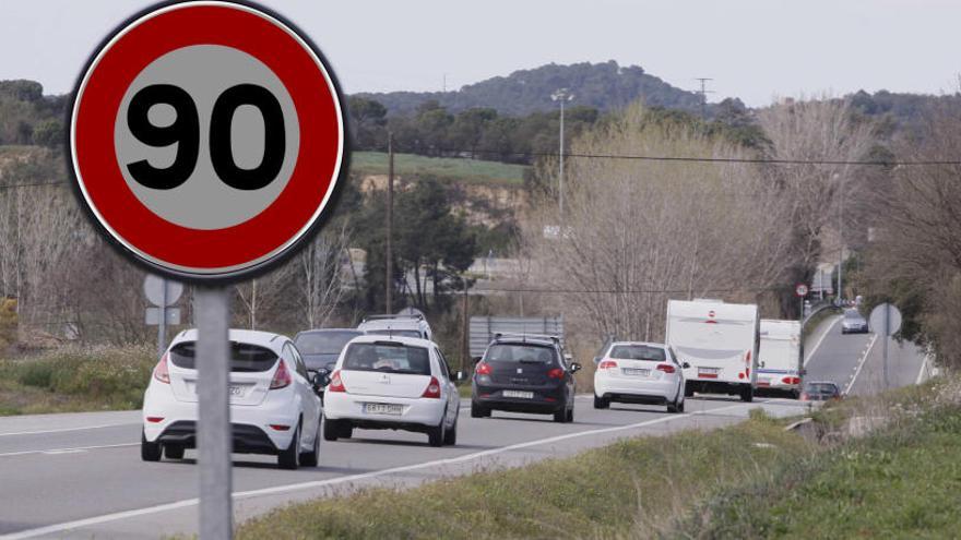 El govern aprova la reducció de la velocitat a les vies secundàries a 90 km/h