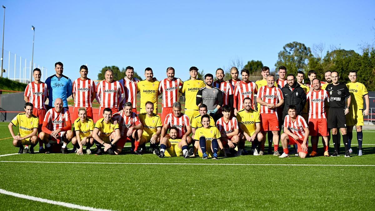 Los jugadores de ambos equipos.