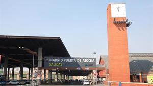 Vista del acceso a salidas de la estación de tren Puerta de Atocha de Madrid. 