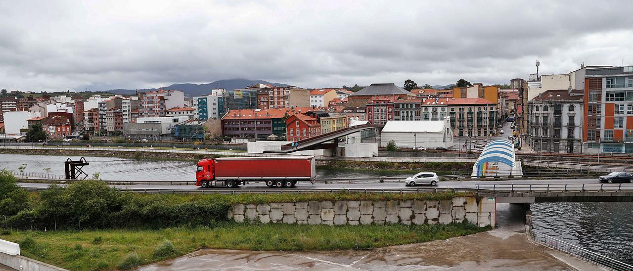 Panorámica de la ciudad de Avilés desde la torre del Niemeyer.