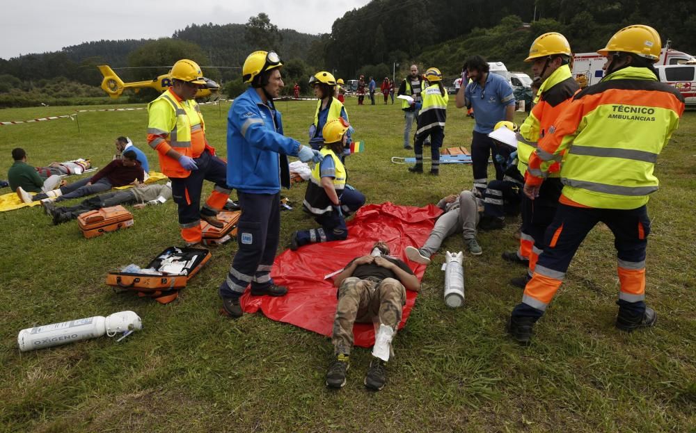 Doble simulacro de emergencias en Asturias: un accidente de avión y un gran incendio forestal