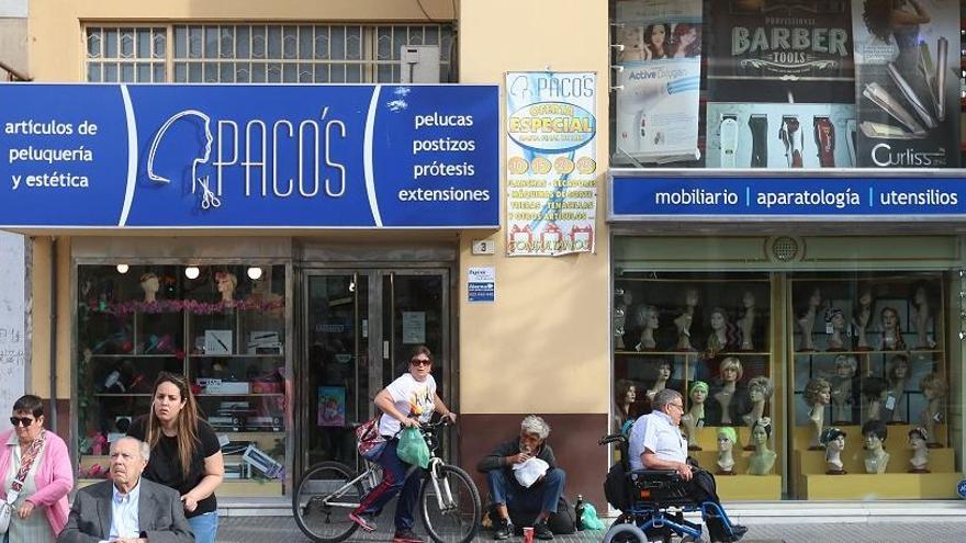 Pelucas Paco's deja la Equitativa pero seguirá con un nuevo local en el  Soho - La Opinión de Málaga