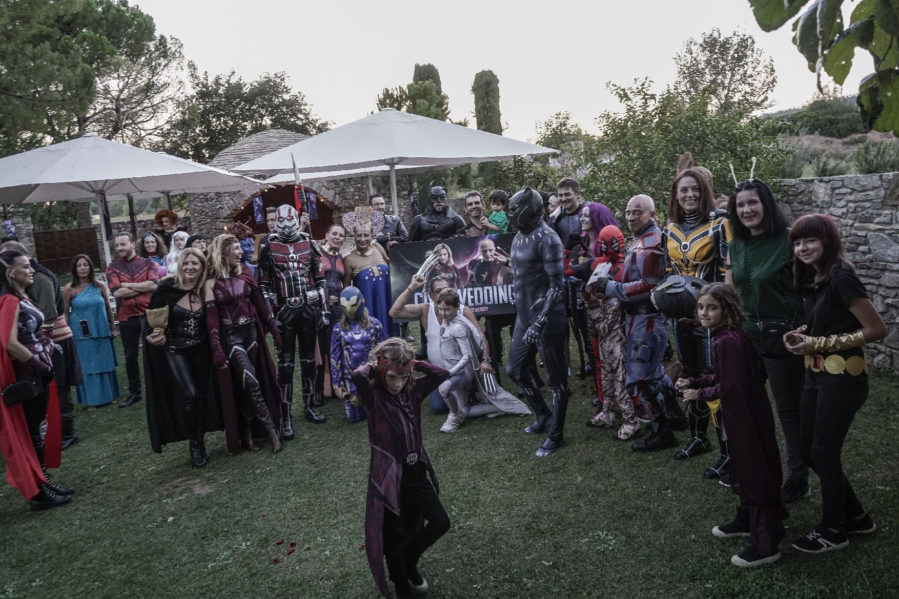 Mira les fotos del casament temàtic de Marvel a Sallent