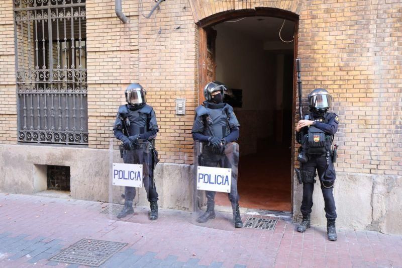 Tres okupas, detenidos en Pignatelli tras otra espectacular operación policial