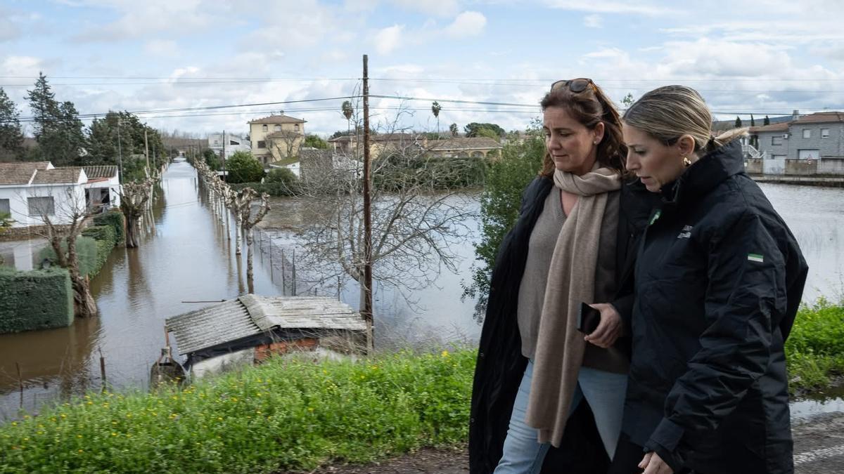 Fotogalería | María Guardiola visita las zonas afectadas por las inundaciones en Coria