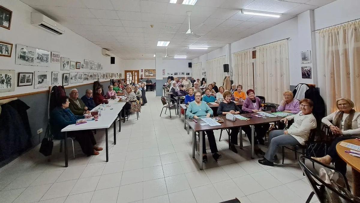 El bingo solidario contó con una amplia participación.