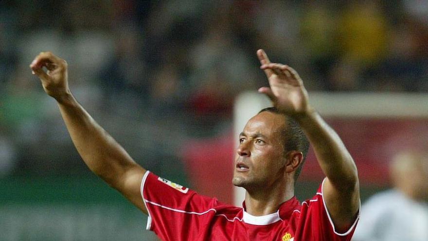 25 de agosto de 2007. Un gol de Baiano en la segunda parte daba el triunfo al Real Murcia en el estreno de Nueva Condomina en Primera División