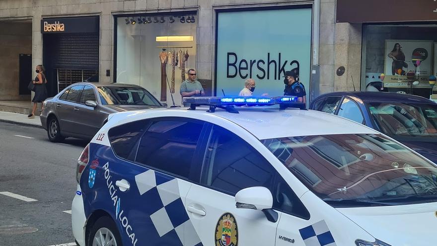 La Policía Local de Vilagarcía, ayer.