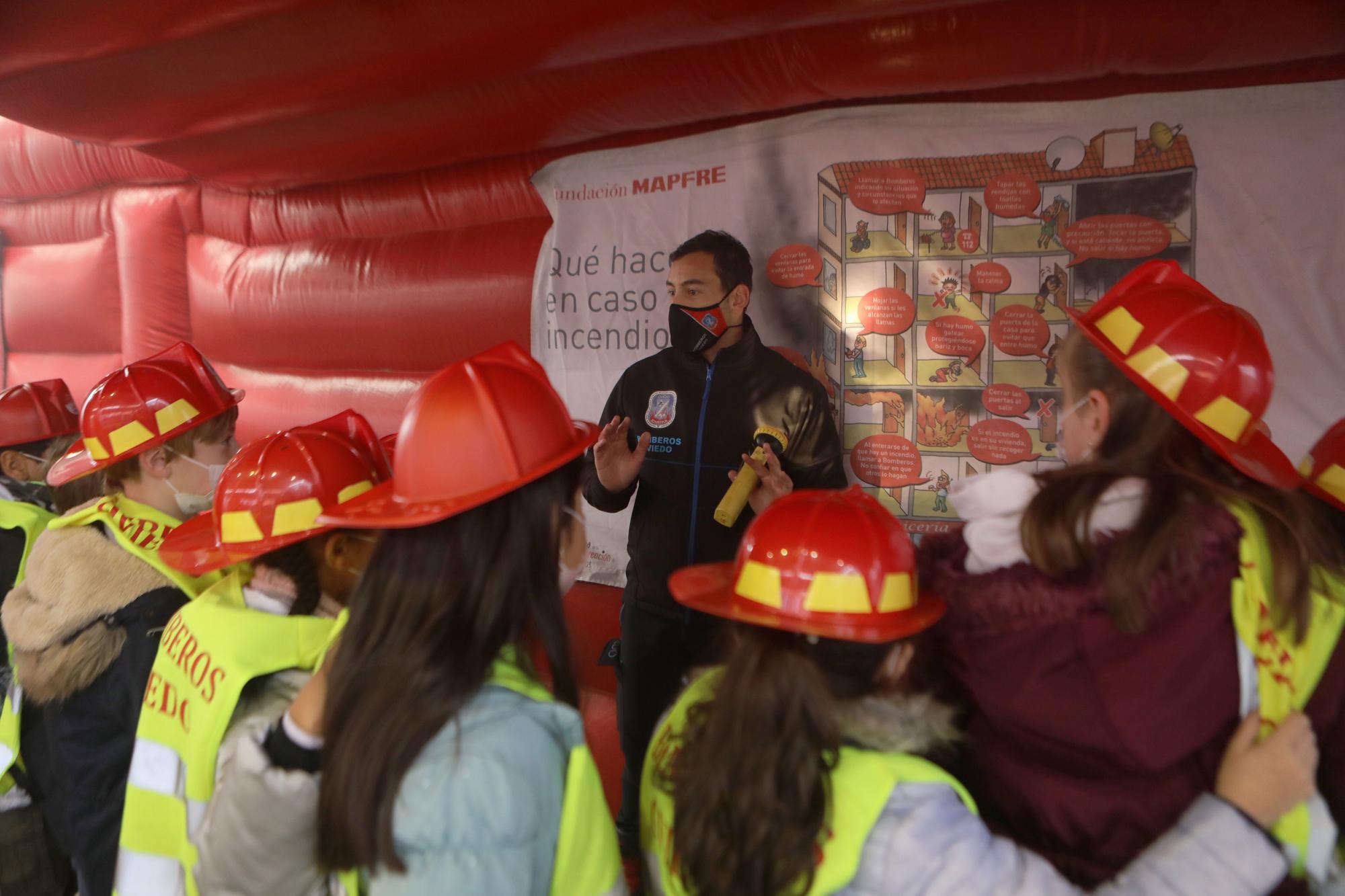 La "Patrulla Canina" del Veneranda Manzano se impone al fuego y los malos humos