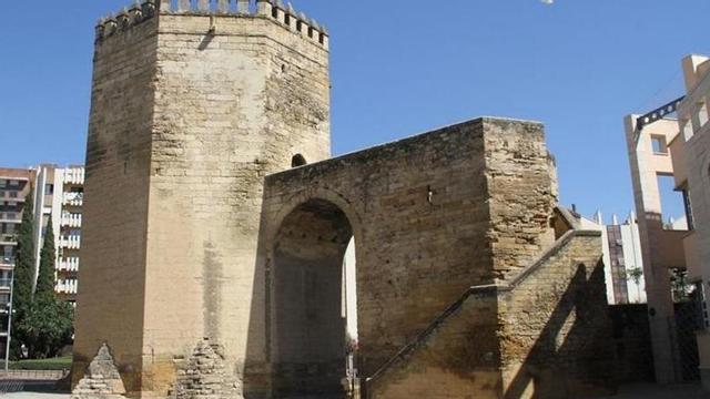Los vecinos de la Torre de la Malmuerta alertan sobre su estado y piden su arreglo