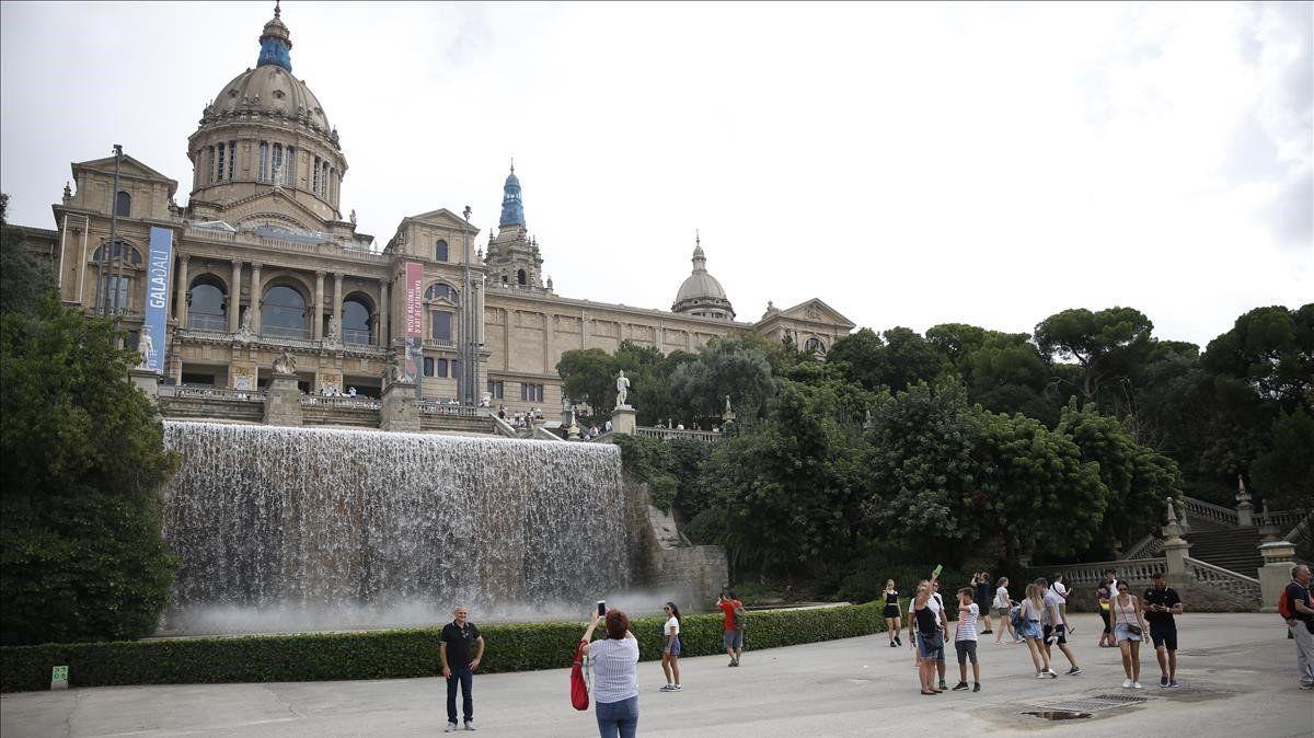 El MNAC, visto desde la Font Màgica de Montjuïc.