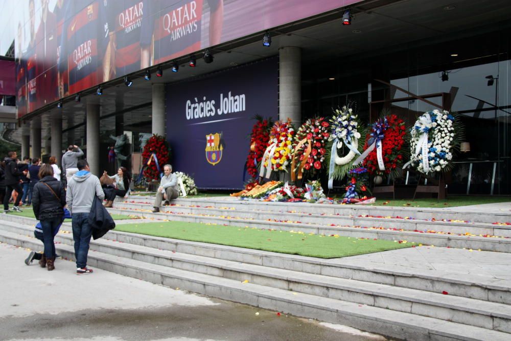 Espai de condols a Johan Cruyff al Camp Nou