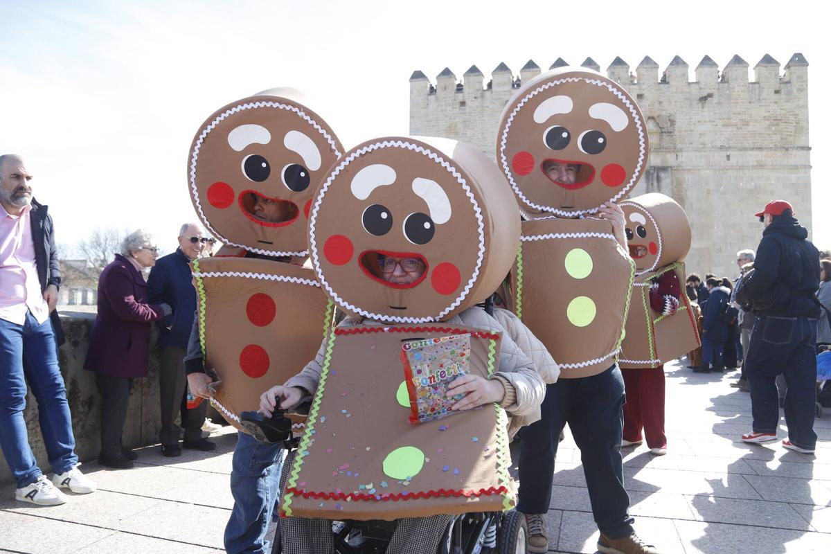 El pasacalles de Carnaval, en imágenes