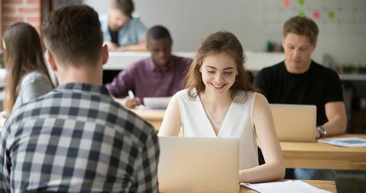Jóvenes en el entorno laboral