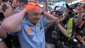 El jefe de Ferrari, Fred Vasseur, con la gorra papaya de McLaren