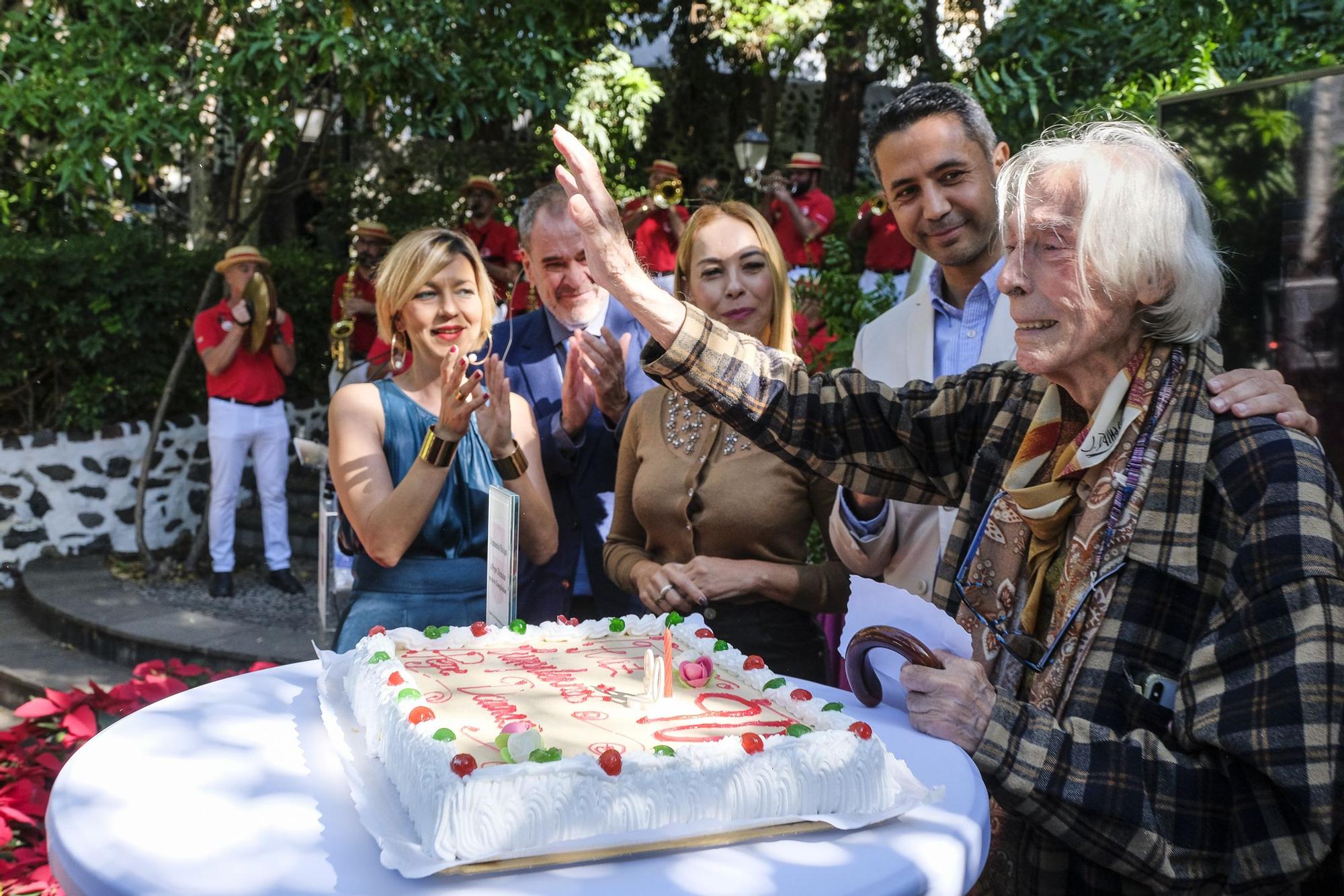 Agaete celebra el cumpleaños del artista Pepe Dámaso