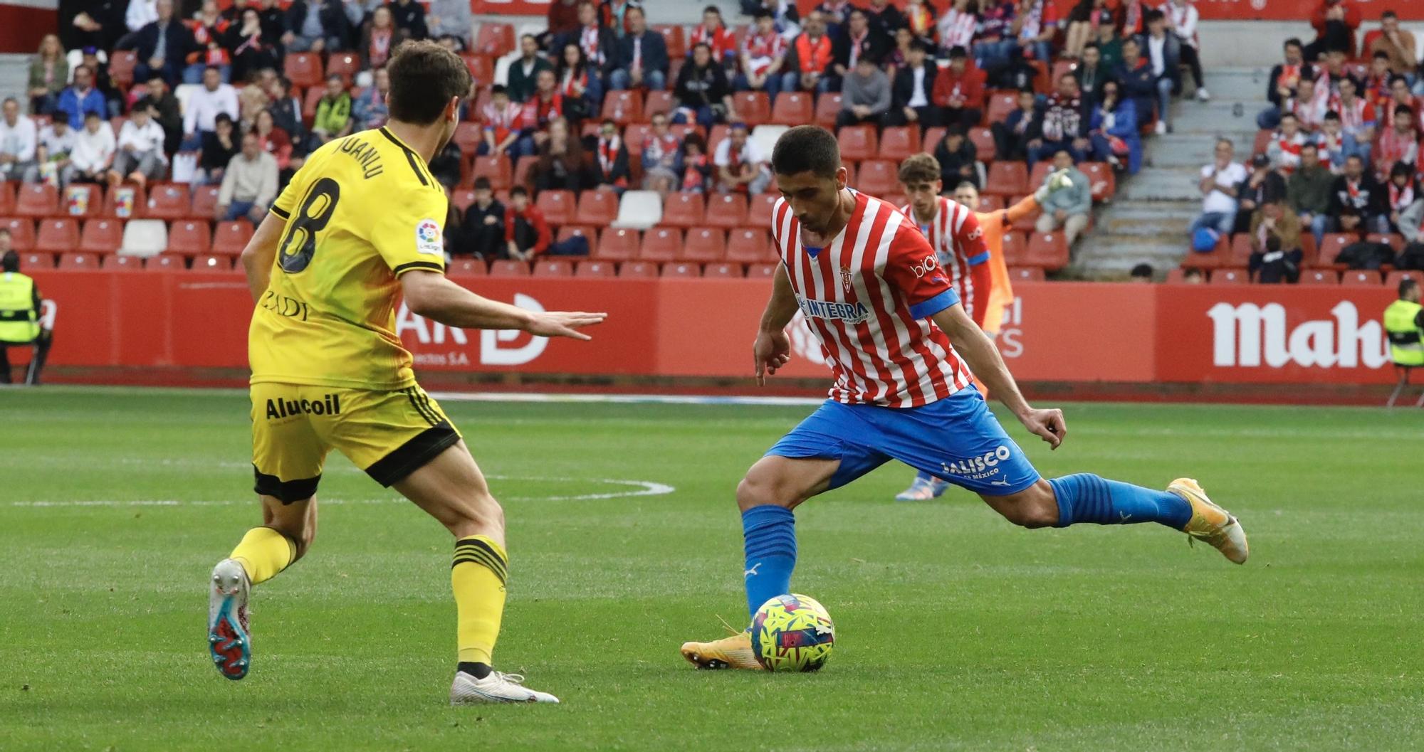 En imágenes: Así fue el partido entre Sporting y Mirandés en El Molinón