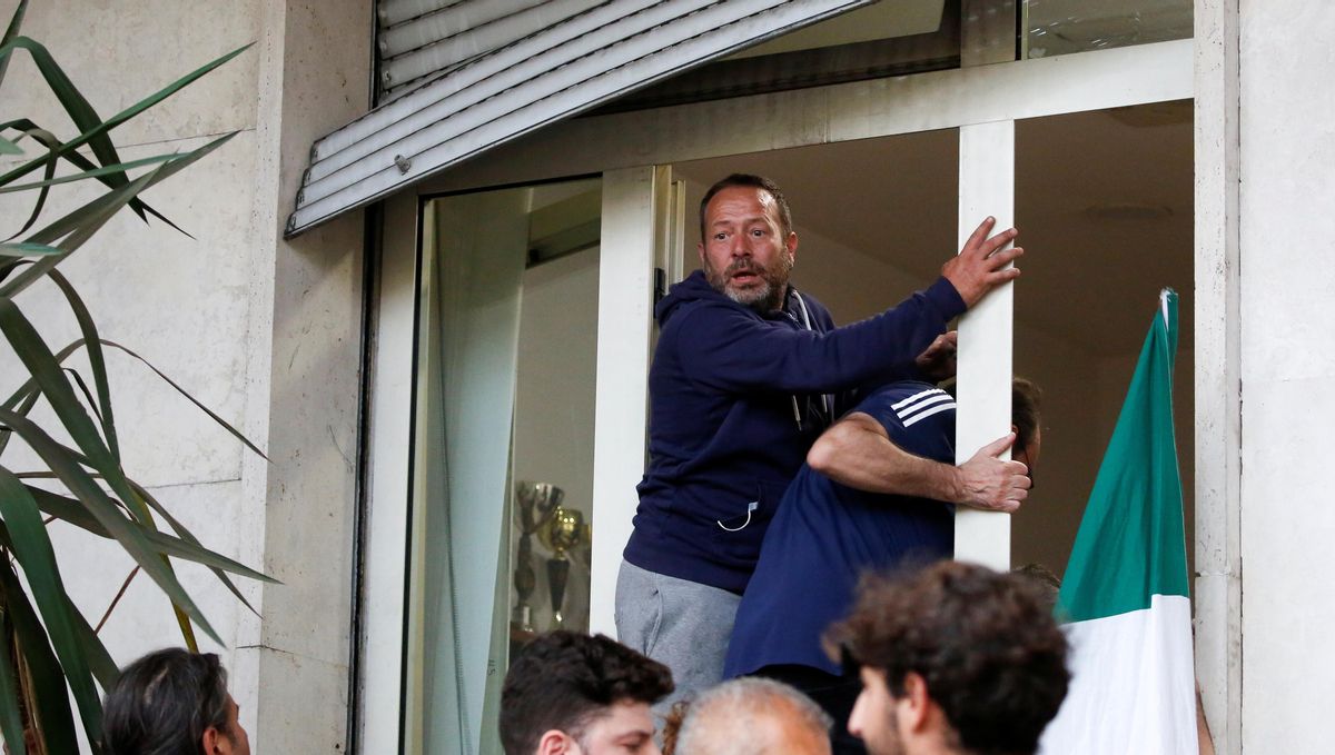Detingut el líder de la neofeixista Força Nova per assaltar la seu del principal sindicat d’Itàlia Detingut el líder de la neofeixista Força Nova per assaltar la seu del principal sindicat d’Itàlia