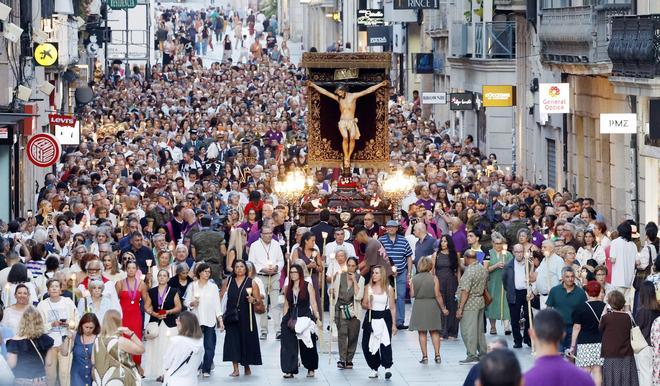 Misa y procesión del Cristo de la Victoria de Vigo, en imágenes