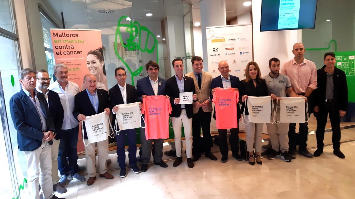 Foto de familia de la presentación de la carrera 'Mallorca en marcha contra el cáncer'