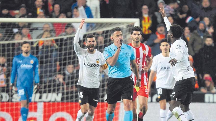Diez puntos ‘birlados’ al Valencia desde el VAR
