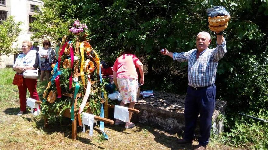 La puya&#039;l ramu en el prau tras la procesión.