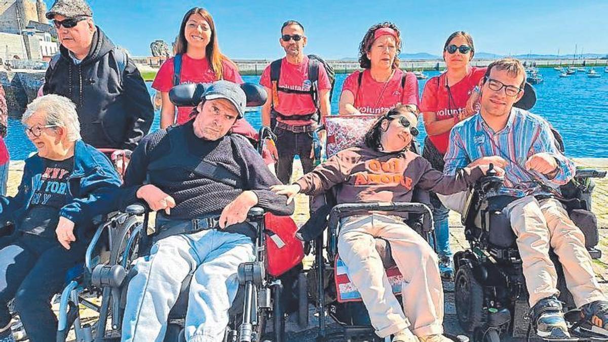 Parte del grupo, en su visita a Castro-Urdiales.