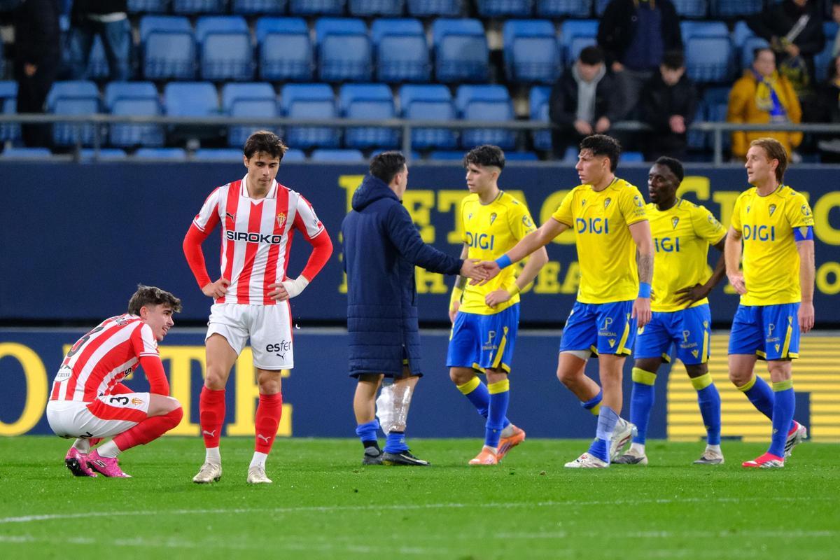 EN IMÁGENES: El Cádiz-Sporting disputado en el estadio Nuevo Mirandilla