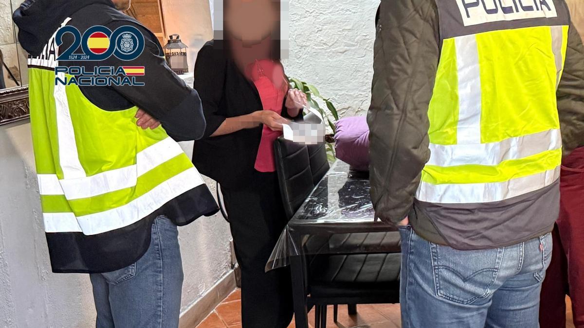 Detenida una estafadora en Tenerife