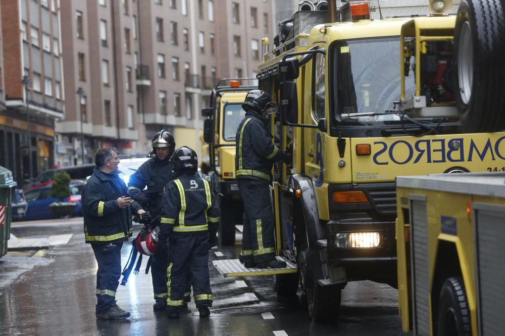 Incendio en un garaje de la calle Doctor Marañón de Avilés