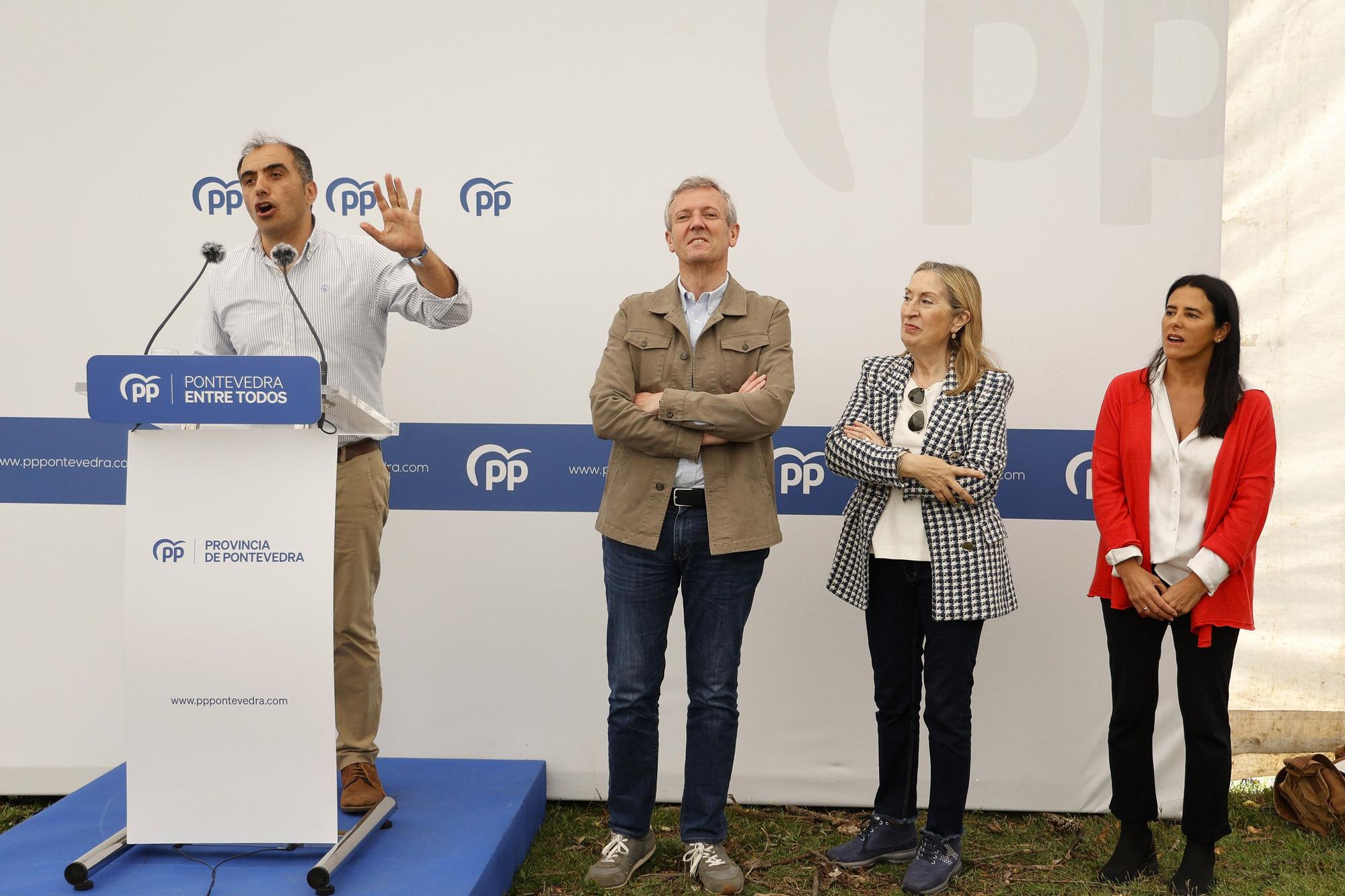 Monte Castrove acoge la tradicional romería organizada por el PP