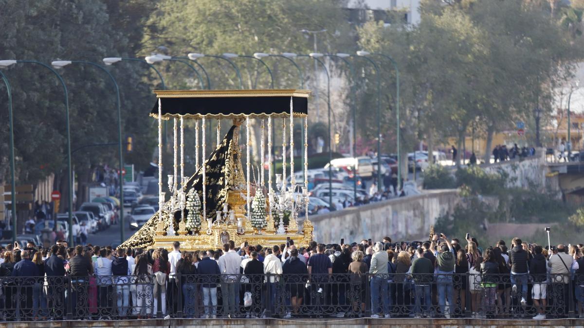 Dolores del Puente el Lunes Santo de la Semana Santa de Málaga 2023
