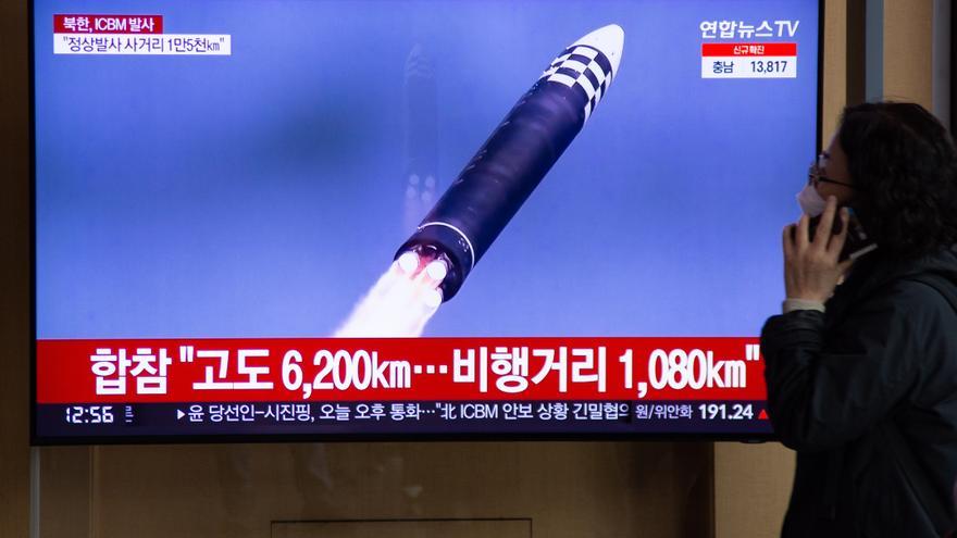 Imagen del lanzamiento de un misil por parte de Corea.