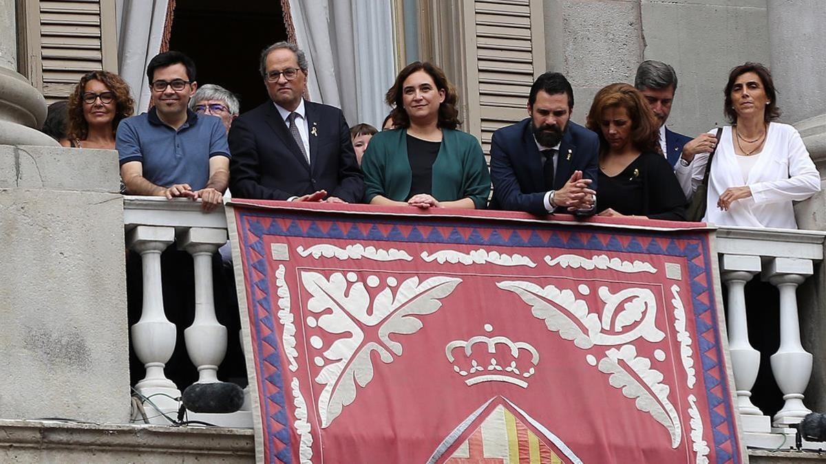 Torra y Colau en el balcón