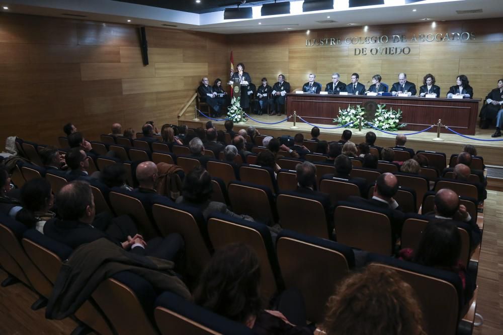 Entrega de la gran cruz del mérito al exdecano del Colegio de Abogados e inauguración de las nuevas instalaciones