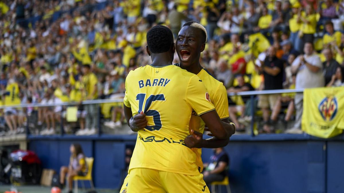 Gueye celebra su segundo gol, cuarto del Villarreal.