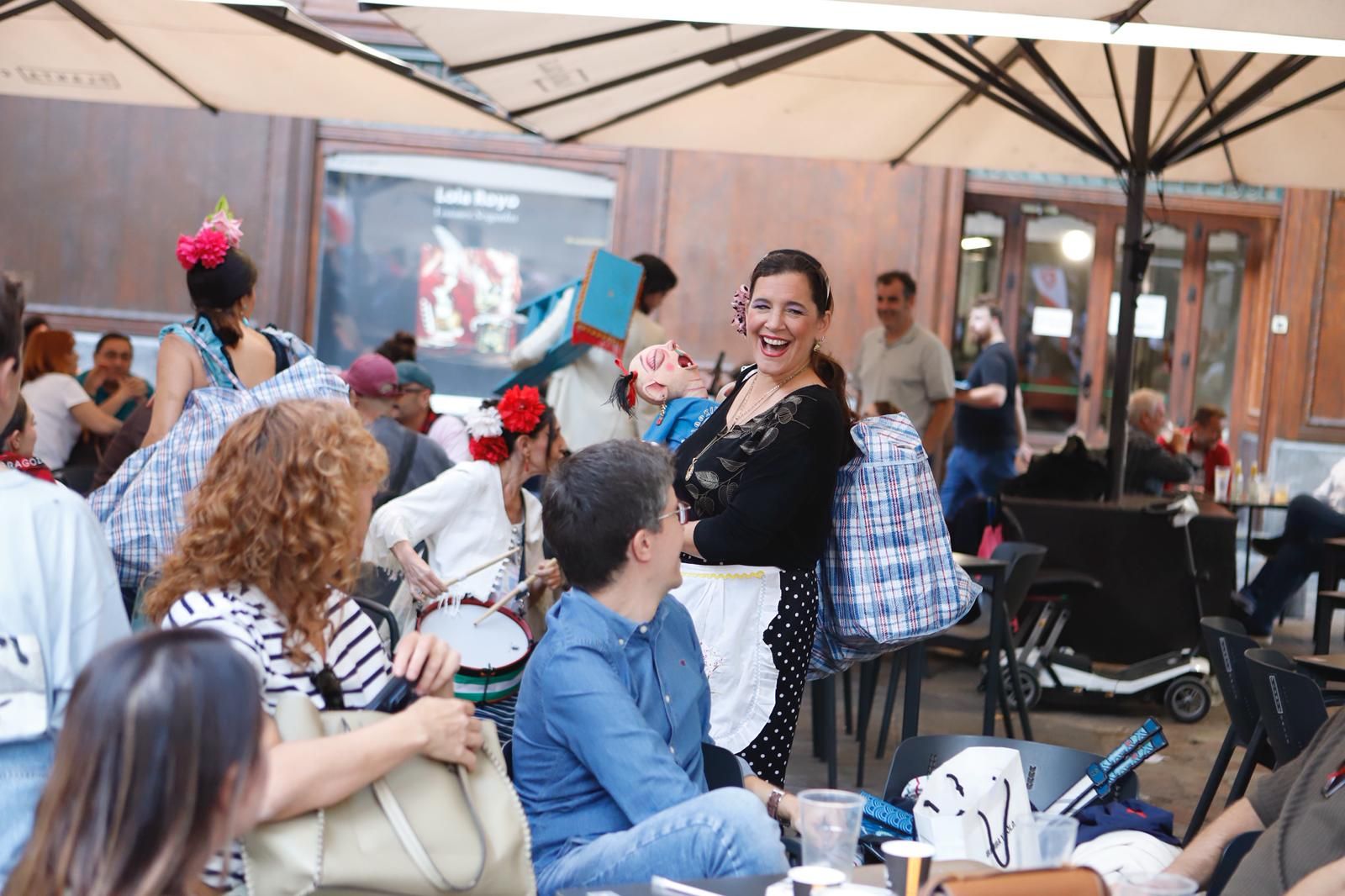 EN IMÁGENES | Off de calle: el espejo negro (Andalucía) presenta La cabra