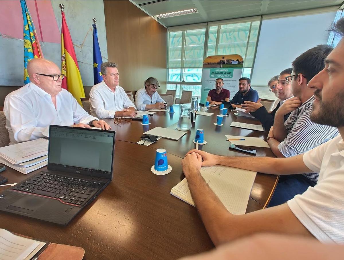Reunión mantenida por el conseller con los alcaldes de Alcoy, Muro, Cocentaina y Banyeres