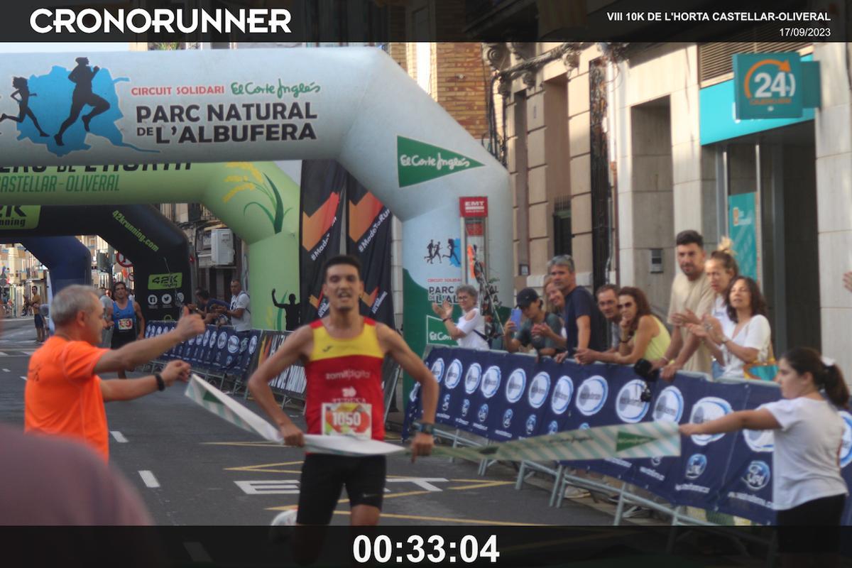 Zakaria El Maataoui de Zamit Digital Frutas y Verduras Teresa ganó la VIII 10K de l´Horta Castellar-Oliveral con un tiempo de 33:04.