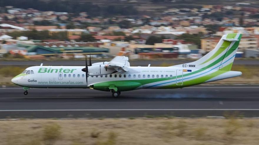 Una de las aeronaves de Binter. // @BinterCanarias