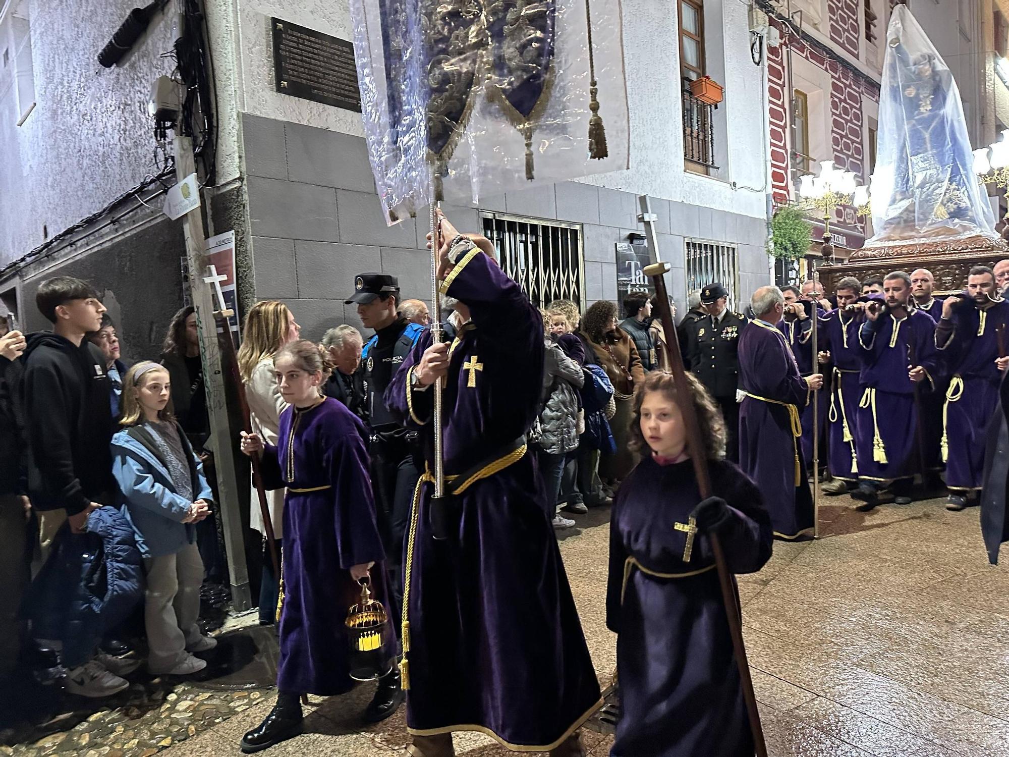 EN IMÁGENES | La envolvente procesión del Nazareno en Luarca
