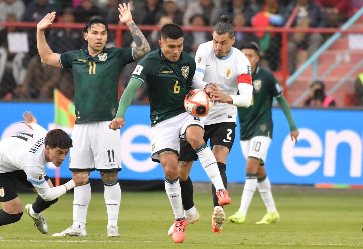 Giménez necesitó de un inhalador para poder respirar mejor durante el partido