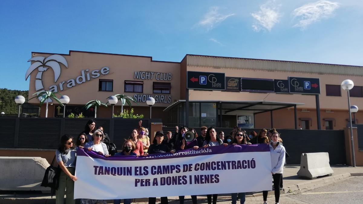 Algunes dones participants a la manifestació de la Jonquera aquest dissabte 16 d&#039;octubre de 2021