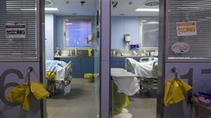 El coronavirus continua a la baixa a Catalunya, tot i que les ucis continuen augmentant