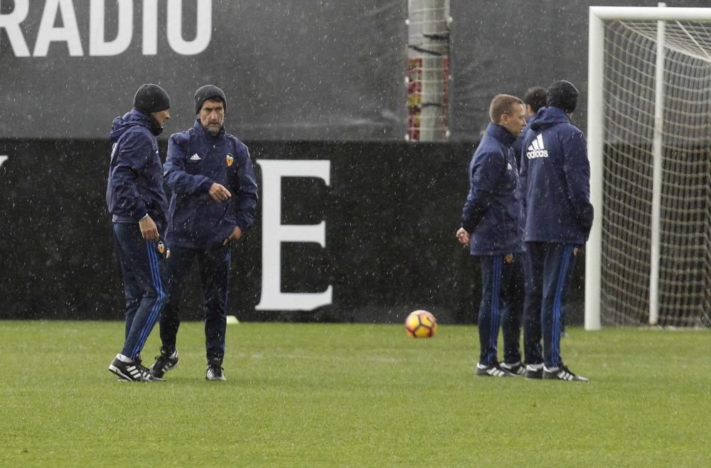 Las mejores imágenes del entrenamiento del Valencia de este domingo