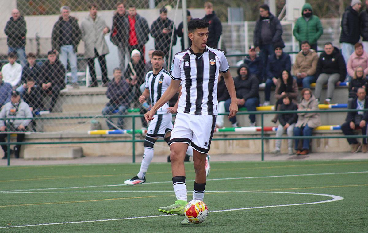 Ismael Fadel viajará con el primer equipo a Valladolid.